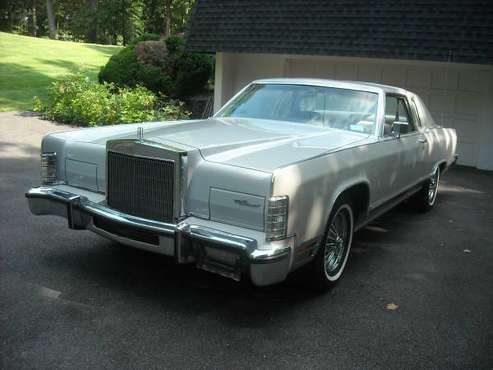 1977 Lincoln Continental Town Cp - cars & trucks - by owner -... for sale in Maryknoll, NY
