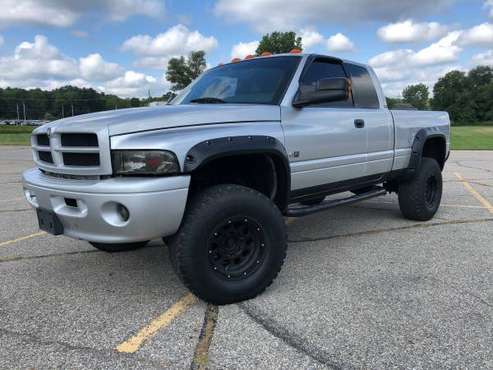 Accident Free! 2002 Dodge Ram 2500! 4x4! Ext Cab! Sharp! for sale in Ortonville, MI