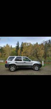 Ford Escape 2006 Pretty suv 145,000 miles - cars & trucks - by owner... for sale in Portland, OR
