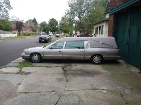 Hearse Cadillac 1998 for sale in South Bend, IN