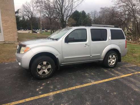 2005 Nissan Pathfinder SE - cars & trucks - by owner - vehicle... for sale in Waupaca, WI