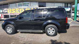 2011 Nissan Pathfinder LE 2WD for sale in Universal City, TX