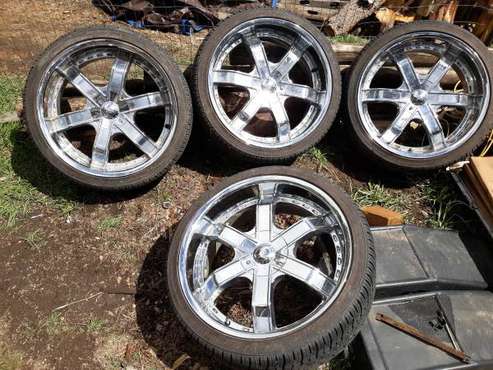 22 inch Chrome 6 spoke for sale in Florissant, CO