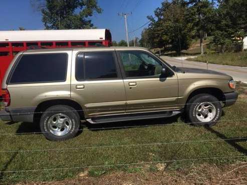 1999 Ford Explorer XLT for sale in Charlestown, KY