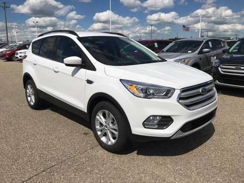 2019 Ford Escape SUV SEL (Oxford White) GUARANTEED APPROVAL for sale in Sterling Heights, MI
