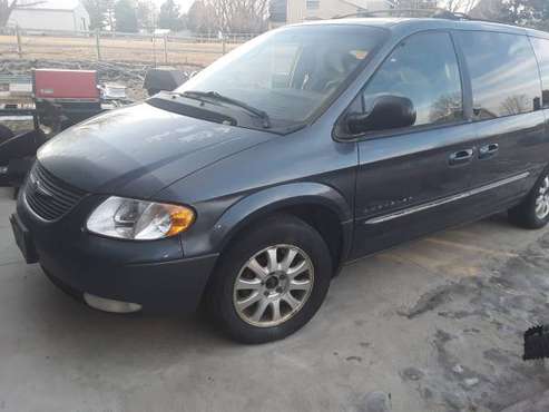 BAD TRANNSMISSION 2001 AWD Chrysler Town & Country minivan - cars & for sale in Greeley, CO