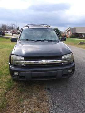 05 Chevy Trailblazer EXT 4wd - cars & trucks - by dealer - vehicle... for sale in Taylorsville, KY