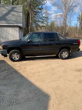 2006 Chevy Avalanche for sale in Lake, MI