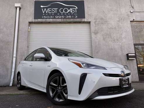 2019 Toyota Prius Limited Hatchback 1 Owner, Tech Pkg, Leather... for sale in Portland, OR