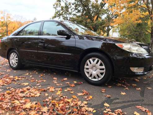 2005 TOYOTA CAMRY XLE 1 OWNER ONLY 79K MILES for sale in Wakefield, MA