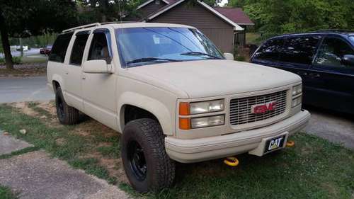 1995 GMC Suburban $3000 - cars & trucks - by owner - vehicle... for sale in Chattanooga, TN