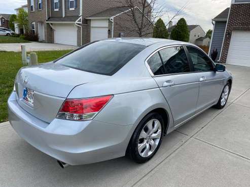 i sell my own honda accord EX-L excellent condition LOW miles for sale in Avon, IN