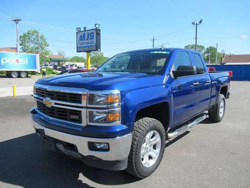 2014 Chevy Silverado 1500 Double Cab Z71 LT 4D 61/2 for sale in St.Charles, MO