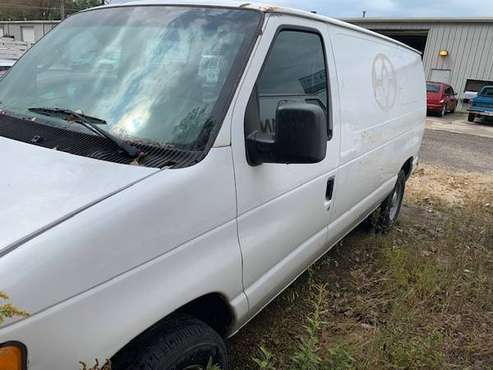 06 Ford E150 for sale in Topeka, KS