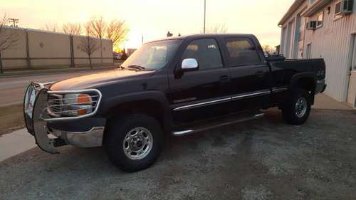 2001 GMC SLT 2500HD Crew 4x4 - cars & trucks - by owner - vehicle... for sale in Fargo, ND