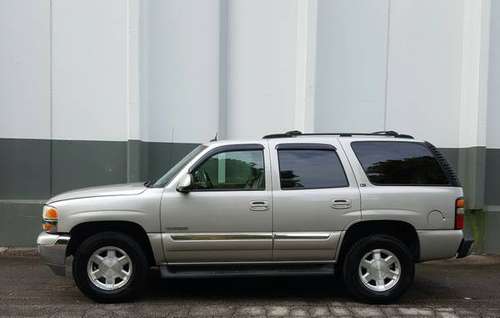 Birch Silver 2004 GMC Yukon SLT // 3rd Row // 4x4 // Tow Package -... for sale in Raleigh, NC