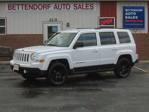 2015 Jeep Patriot Altitude FWD - cars & trucks - by dealer - vehicle... for sale in Bettendorf, IA