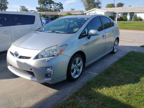 2010 Toyota Prius V - cars & trucks - by owner - vehicle automotive... for sale in Sarasota, FL