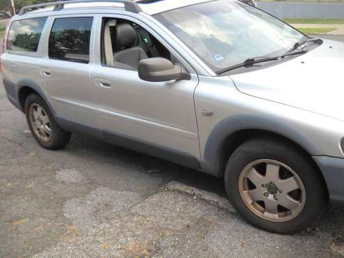 VOLVO XC70 2004 CROSS COUNTRY AWD 300K RUNS&DRIVES GOOD NEEDS TLC -... for sale in Clifton, NJ