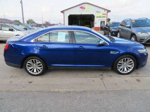 2013 Ford Taurus 4dr Sdn Limited FWD...101,000 miles...$8,900 - cars... for sale in Waterloo, IA