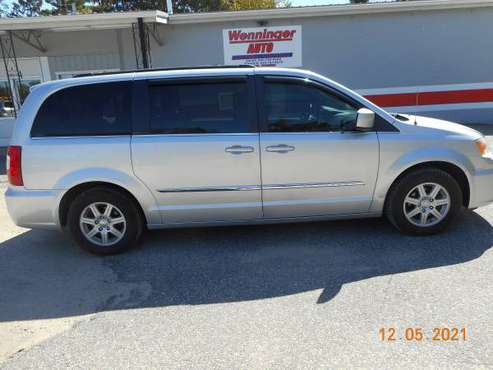 2011 CHRYSLER TOWN & COUNTRY - - by dealer - vehicle for sale in Wautoma, WI