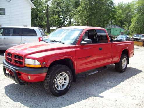 2001 Dodge Dakota 4x4 Sport Pickup - cars & trucks - by dealer -... for sale in Medina, OH