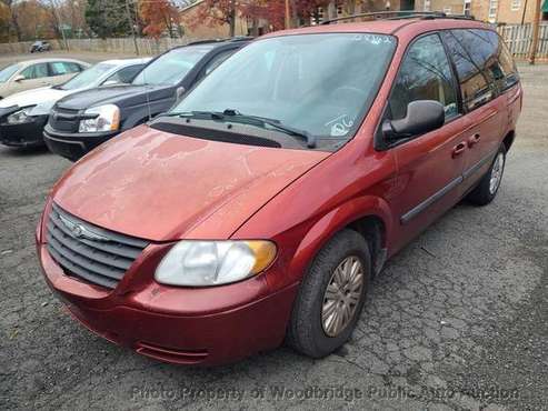 2006 Chrysler Town & Country SWB 4dr Red - - by for sale in Woodbridge, District Of Columbia