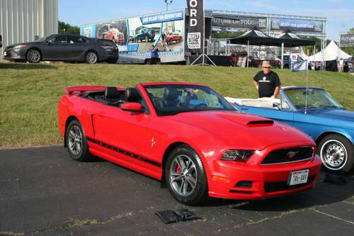 Mustang 2013 - cars & trucks - by owner - vehicle automotive sale for sale in Reedsburg, WI