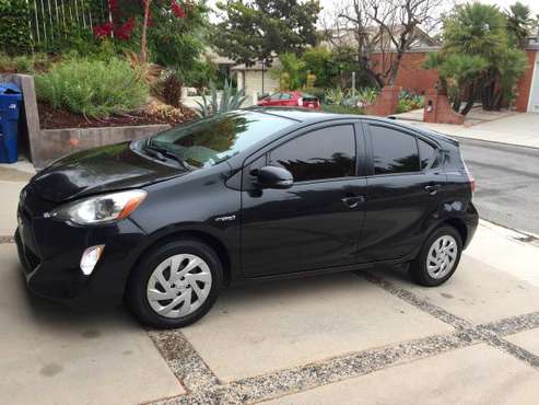 2016 Toyota Prius C Two - No Accident - Clean Title - One Owner for sale in Encino, CA