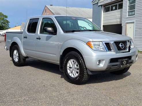 2017 NISSAN FRONTIER SV 4X4 CREW CAB 4.0L V6 - cars & trucks - by... for sale in Lakewood, NJ