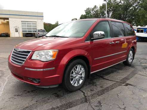 Clean! 2008 Chrysler Town & Country! Loaded! 3rd Row! for sale in Ortonville, MI