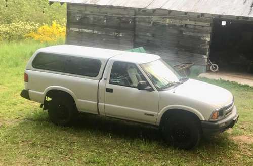 Chevy S10 4WD 1994 - cars & trucks - by owner - vehicle automotive... for sale in Mount Hood Parkdale, OR