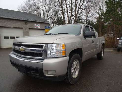 2008 Chevy Silverado 1500 LT 4WD - - by dealer for sale in Spencerport, NY