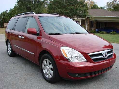 2007 HYUNDAI ENTOURAGE LIMITED for sale in Sevierville, TN