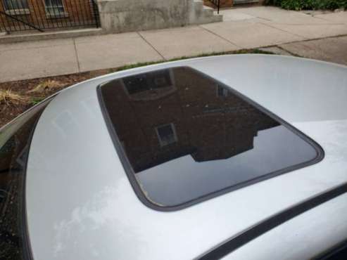 Toyota Camry Le with sunroof for sale in Chicago, IL