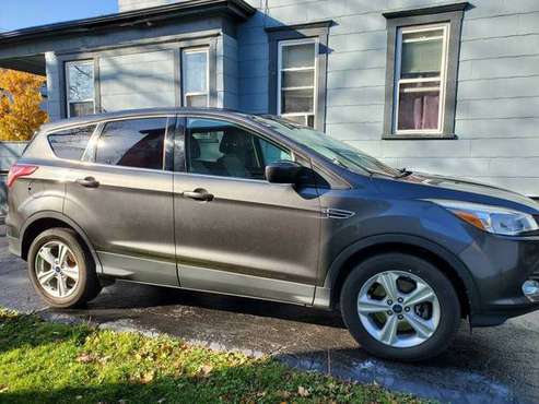 2015 FORD ESCAPE SE 4WD - cars & trucks - by owner - vehicle... for sale in East Syracuse, NY