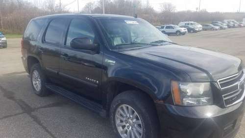 2008 Chevy Tahoe Hybrid - cars & trucks - by owner - vehicle... for sale in Youngstown, OH