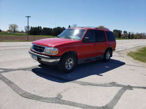 1998 Ford Explorer XLT - - by dealer - vehicle for sale in Canton, WI