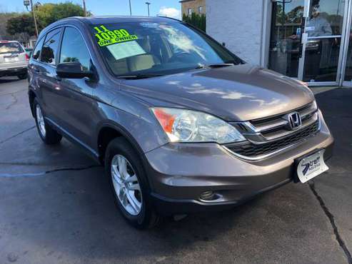 *** 2011 Honda CRV Carfax-Impeccable Service History! Only 143K -... for sale in milwaukee, WI