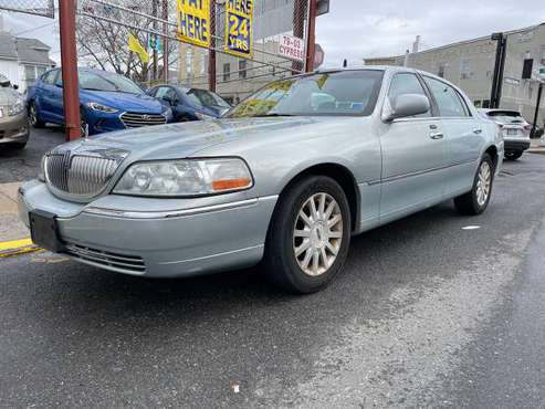 2007 Lincoln Town Car Signature 4dr Sedan LOW DOWNPAYMENT - cars & for sale in Ridgewood, NY