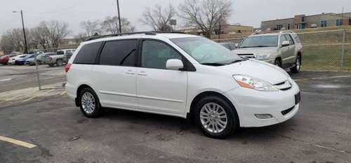 2010 Toyota Sienna XLE - - by dealer - vehicle for sale in Omaha, NE