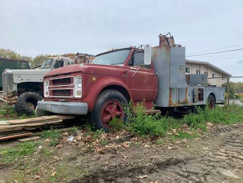 1972 chevy C 60 Tire truck for sale in North Grafton, MA