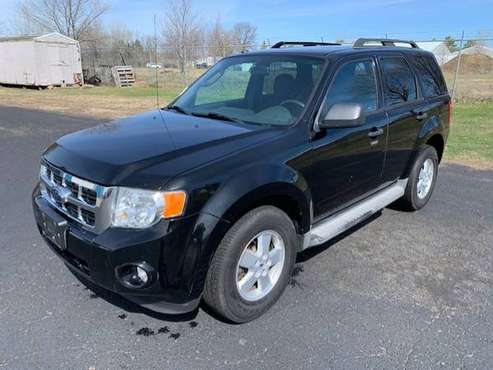 2009 Ford Escape 4x4 XLT Clean/Low miles - - by dealer for sale in Isanti, MN