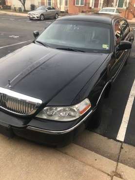 Lincoln town car - cars & trucks - by owner - vehicle automotive sale for sale in Germantown, District Of Columbia