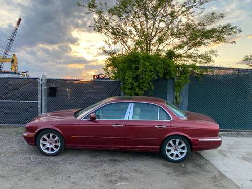 2004 Jaguar XJ8 Low Miles The engine runs like a charm - cars & for sale in Oceanside, NY