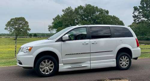 Wheelchair Accessible Van-Chrysler Town & Country for sale in Mount Pleasant, TN