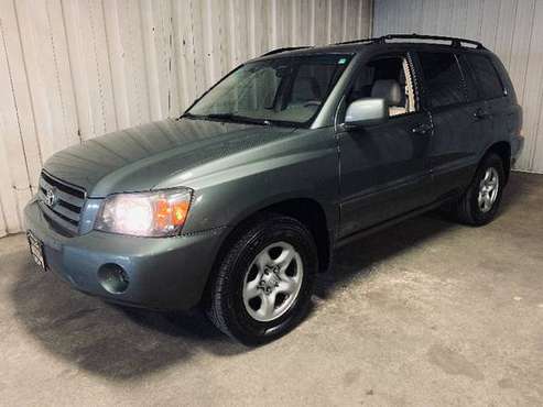 2006 Toyota Highlander 2WD - cars & trucks - by dealer - vehicle... for sale in Madison, WI