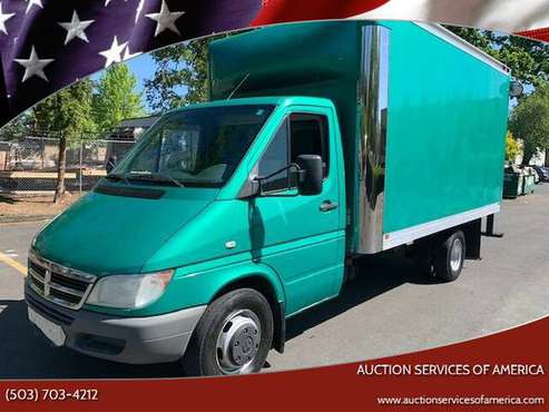 2006 Dodge Sprinter 14ft Box Truck 2 7L i5 turbo Diesel RWD - cars & for sale in OR