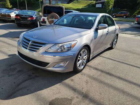 2012 Hyundai Genesis V6 Clean!! - cars & trucks - by dealer -... for sale in Knoxville, TN