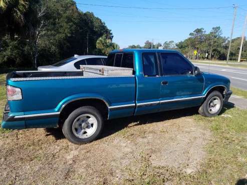 94 Chevrolet S-10 - cars & trucks - by owner - vehicle automotive sale for sale in Fanning Springs, FL